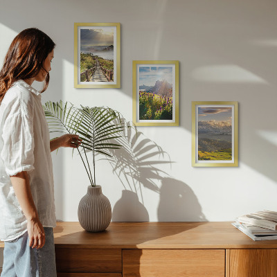 Posterpaket Berglandskap med blommor, himmel och stig