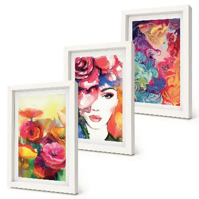 Triptyk med ram blommor i intensiva färger med porträtt av en kvinna i abstrakt stil