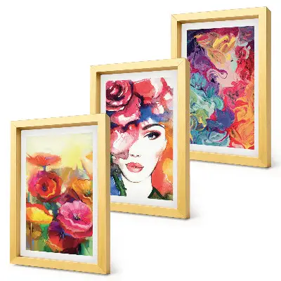 Triptyk med ram blommor i intensiva färger med porträtt av en kvinna i abstrakt stil