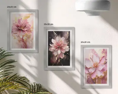 Triptyk med ram blommiga kompositioner i rosa och vita nyanser