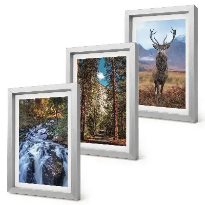 Triptyk tavla med ram vattenfall i skogen med berg och rådjur