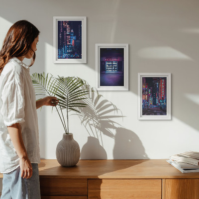 Posterpaket Nattstad med neonljus och en bioingång