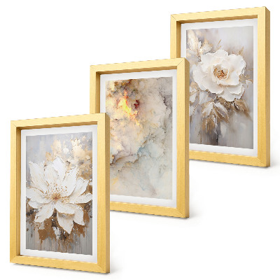 Triptyk tavla med ram Blommor på en ljus bakgrund med abstrakta mönster