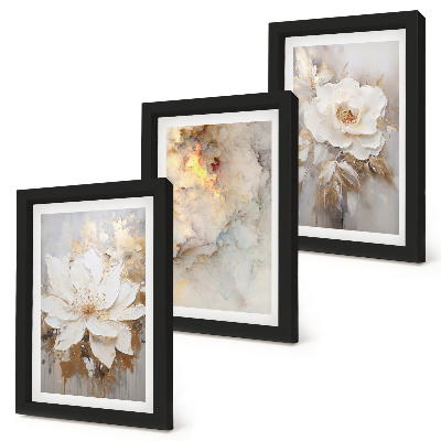 Triptyk tavla med ram Blommor på en ljus bakgrund med abstrakta mönster