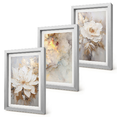Triptyk tavla med ram Blommor på en ljus bakgrund med abstrakta mönster