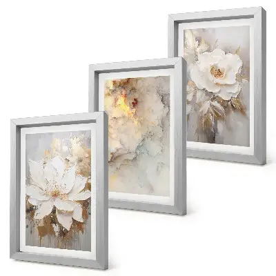 Blommor på en ljus bakgrund med abstrakta mönster triptyk tavla med ram
