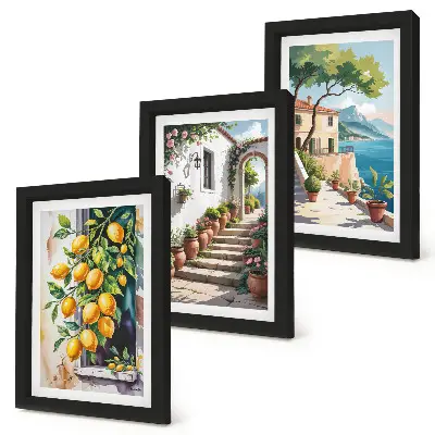 Triptyk med citrontema tavla med ram föreställande citroner mot en bakgrund av blommor och havsutsikt