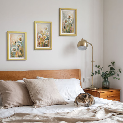 Triptyk tavla med ram Maskrosblommor mot en bakgrund av pastellfärgade gräs