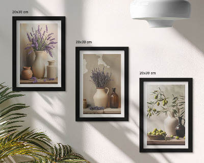 Tavelvägg med 3 tavlor Blommor i vaser, oliver och naturliga dekorationer