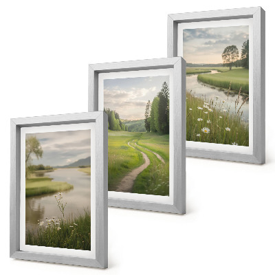 Triptyk tavla med ram Lugnt sommarlandskap med en flod och en äng av blommor