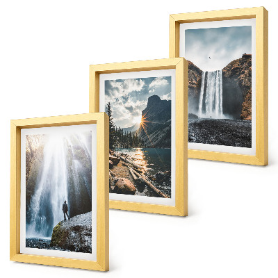 Posterpaket Vattenfall i bergen med vackra naturlandskap