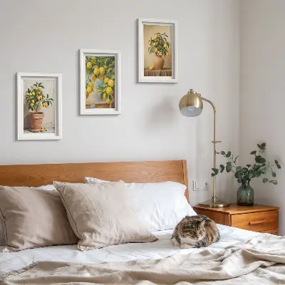 Tavelvägg med 3 tavlor med motiv av citronträd i krukor och vaser