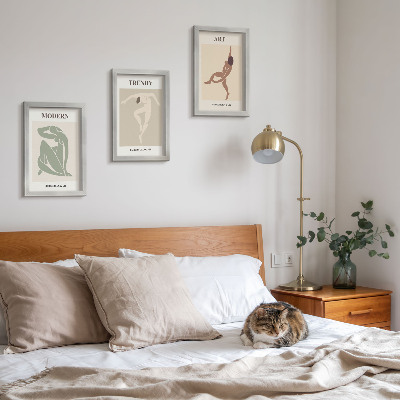 Tavelvägg med 3 tavlor Snygga karaktärer i minimalistiska nyanser