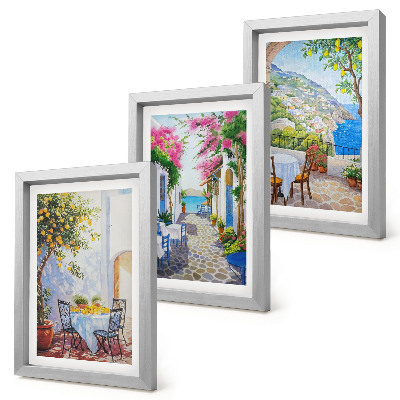 Triptyk tavla med ram Charmiga gator med blommande växter och havsutsikt