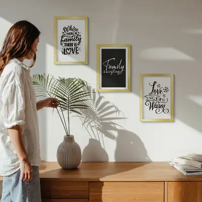 Triptyk med tavlor tavlor med motiv av familj, kärlek, värme och inspirerande citat inkl ram