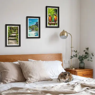 Posterpaket tropisk skog med vattenfall och färgglada papegojor