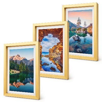Triptyk tavla med ram Bergsjöar med reflektioner i vattnet och klipporna