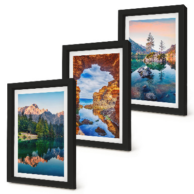 Triptyk tavla med ram Bergsjöar med reflektioner i vattnet och klipporna