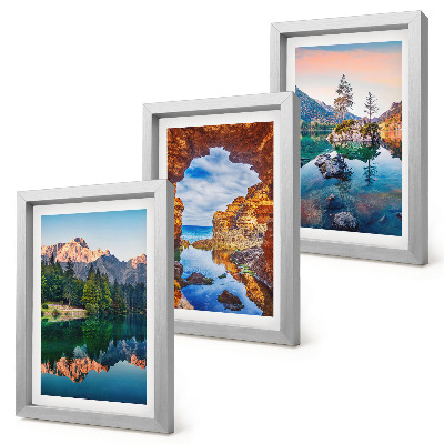 Triptyk tavla med ram Bergsjöar med reflektioner i vattnet och klipporna