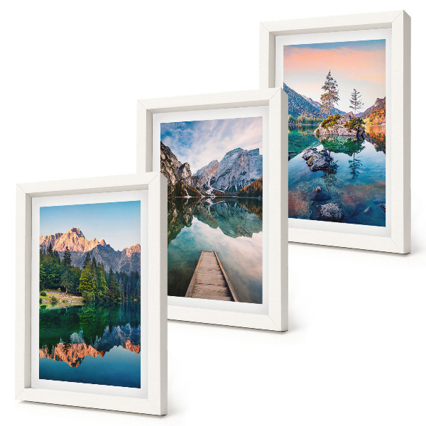Triptyk tavla med ram Bergsjöar med reflektioner i vattnet och skogen