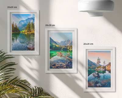 Posterpaket Bergsjöar med vatten och omgivande naturlandskap