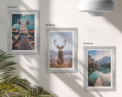 Posterpaket Sjö med båtar, rådjur och bergslandskap
