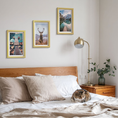 Posterpaket Sjö med båtar, rådjur och bergslandskap