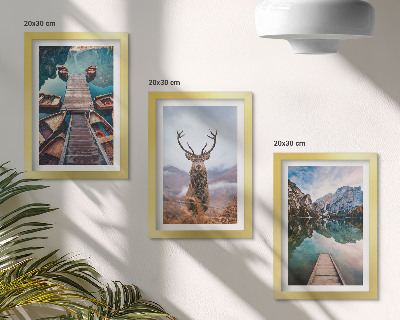 Posterpaket Sjö med båtar, rådjur och bergslandskap