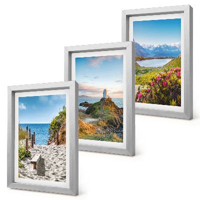 Posterpaket Utsikt över fyrstranden, bergen och blommorna