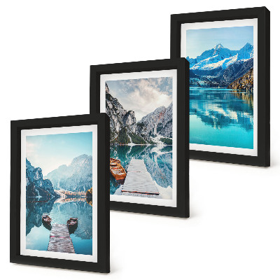 Triptyk tavla med ram Bergsjöar med båtar och reflektioner i vattnet