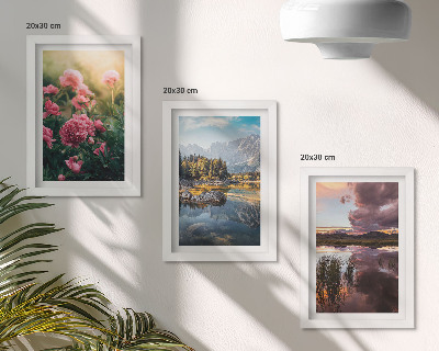 Posterpaket Blommor i trädgården, berg och en lugn vattenyta