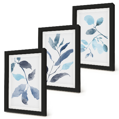 Triptyk tavla med ram Blå blad på en ljus bakgrund, akvarellstil