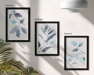 Triptyk tavla med ram Blå blad på en ljus bakgrund, akvarellstil