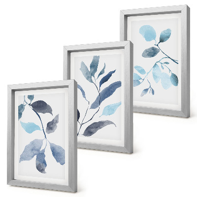 Triptyk tavla med ram Blå blad på en ljus bakgrund, akvarellstil
