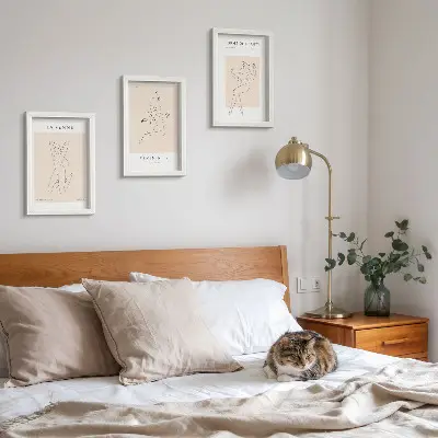 Triptyk tavla med ram linjära silhuetter av kvinnor i minimalistisk stil