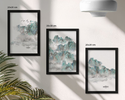 Triptyk tavla med ram Berg i molnen med fåglar och en båt på vattnet japandi