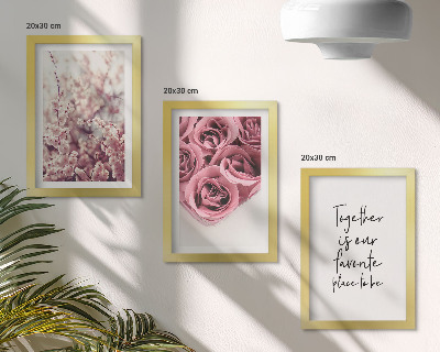 Tavelvägg med 3 tavlor Blommor och buketter av rosor med en hemgjord inskription