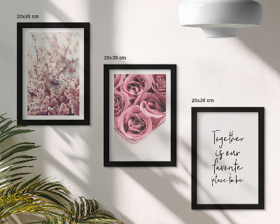 Tavelvägg med 3 tavlor Blommor och buketter av rosor med en hemgjord inskription