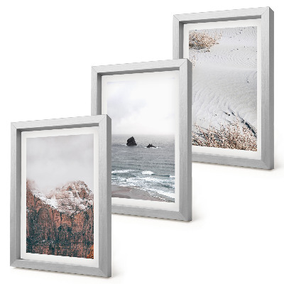 Triptyk tavla med ram Berg, moln, hav och sand i naturliga nyanser