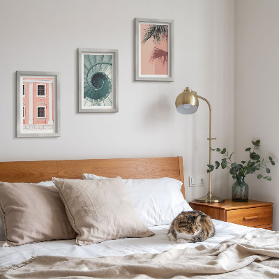 Tavelvägg med 3 tavlor Arkitektur i pastellfärger och spiralmönster