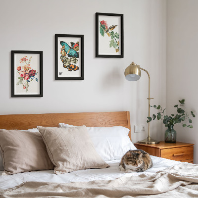 Triptyk tavla med ram Blommor, fjärilar och en fågel i pastellfärger