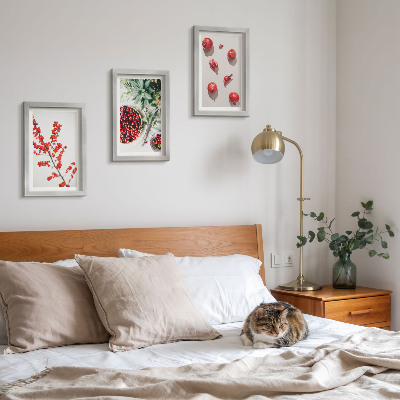 Triptyk tavla med ram Röda frukter och växter i minimalistisk stil