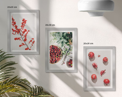 Triptyk tavla med ram Röda frukter och växter i minimalistisk stil