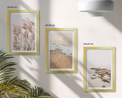 Triptyk tavla med ram Strandgräsvågor och stenar vid havet i boho-stil
