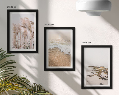 Triptyk tavla med ram Strandgräsvågor och stenar vid havet i boho-stil