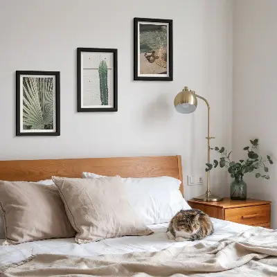Posterpaket med tropiska växter och semesterdetaljer vid vattnet