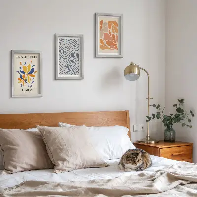 Triptyk med moderna blommor och abstrakta mönster tavla med ram