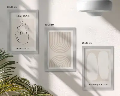 Tavelvägg med 3 tavlor med snygga linjer och minimalistiska former i neutrala toner