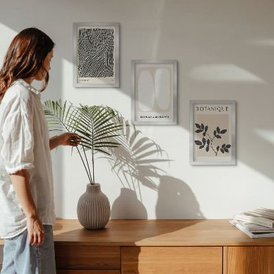 Tavelvägg med 3 tavlor Blommönster och minimalistiska linjer i neutrala färger