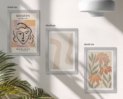 Triptyk tavla med ram Kvinna i modern stil med abstrakta mönster